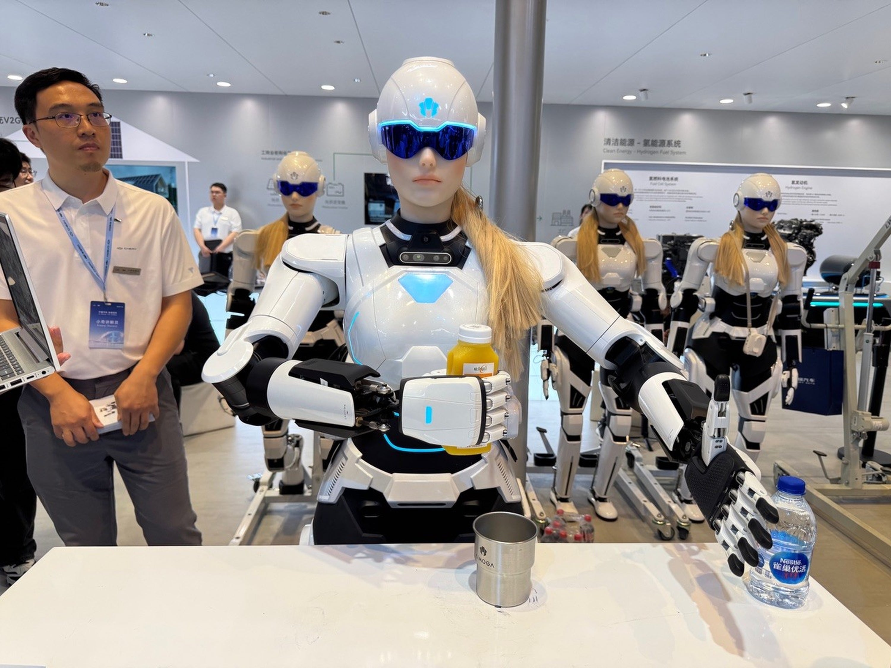 ‘Mornine’, the newly-debuted AI car salesperson